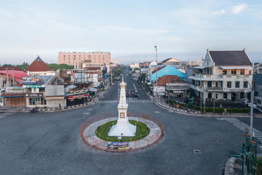 Tugu Pal Putih